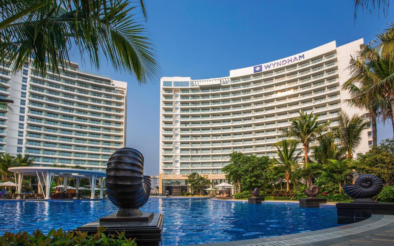 Отель Wyndham Sanya Bay Экстерьер фото